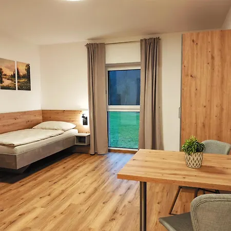 شقة Pani's Gaestezimmer *